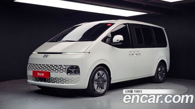 Hyundai Staria 1