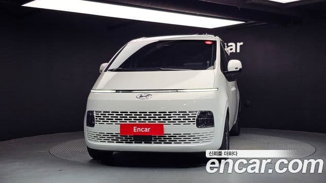 Hyundai Staria 3