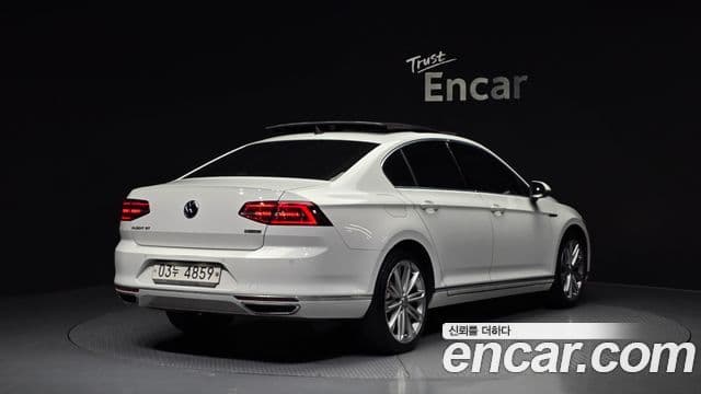 Volkswagen Passat GT (B8) 2