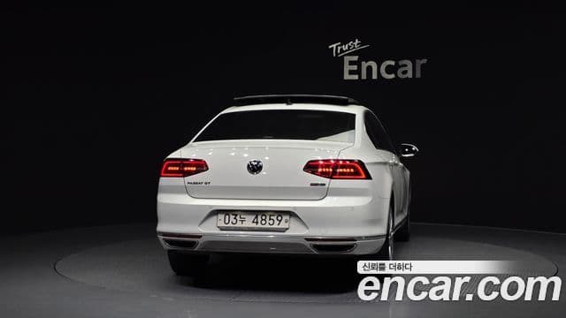 Volkswagen Passat GT (B8) 4