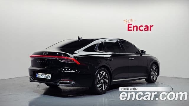 Hyundai The New Grandeur IG Hybrid 2
