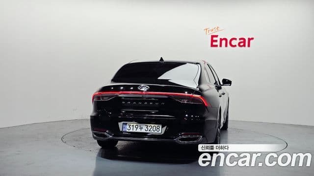 Hyundai The New Grandeur IG Hybrid 4
