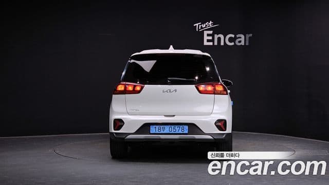 Kia Niro Plus 4