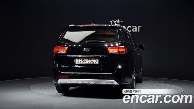 Kia All New Carnival 3