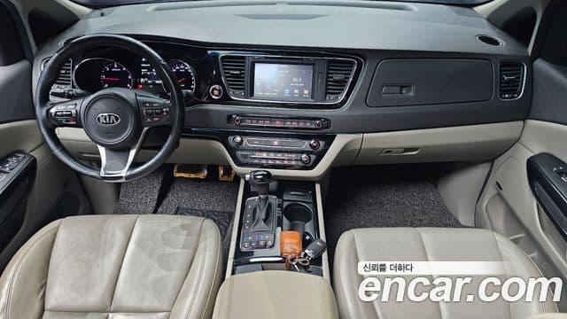 Kia All New Carnival 4