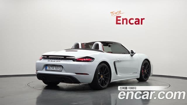 Porsche 718 Boxster 2