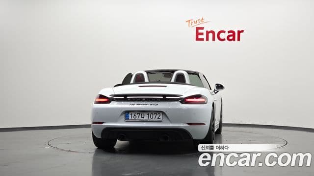 Porsche 718 Boxster 4