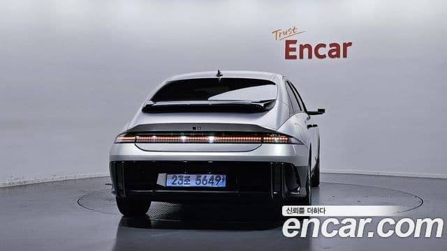 Hyundai Ioniq 6 4