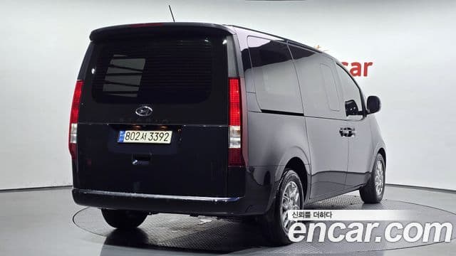 Hyundai Staria 2