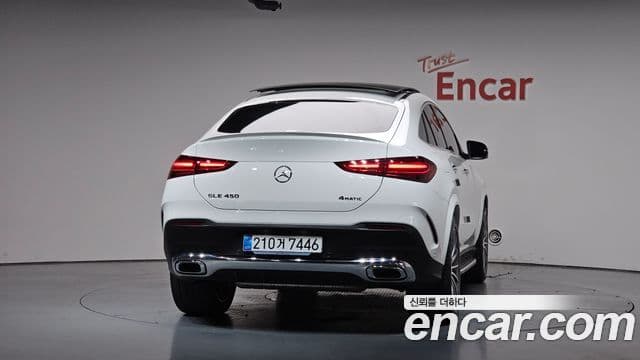 Mercedes-Benz GLE-Class W167 4