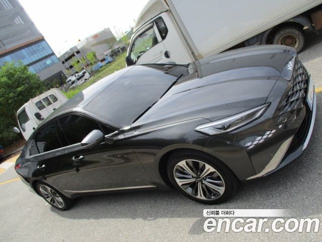 Kia K8 Hybrid 3