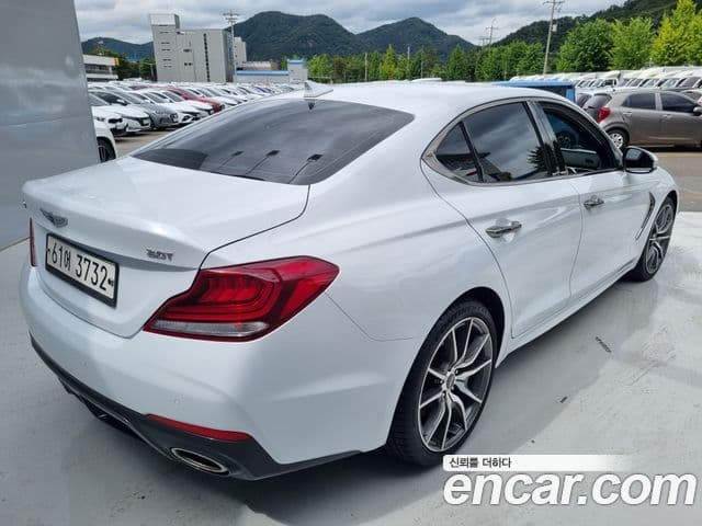 Genesis G70 3