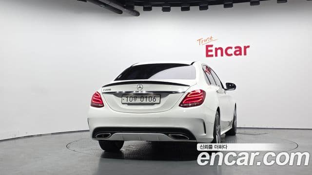 Mercedes-Benz C-Class W205 3