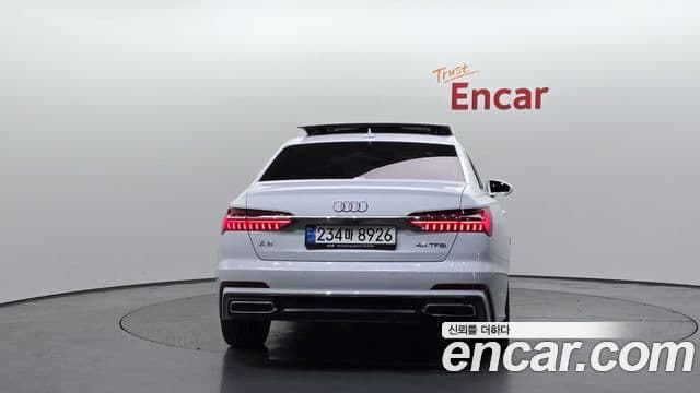 Audi A6 (C8) 3