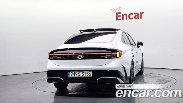 Hyundai Sonata The Edge Hybrid (DN8) 4