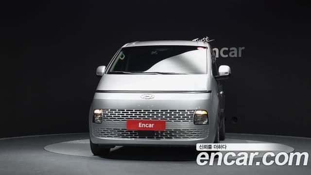 Hyundai Staria 3