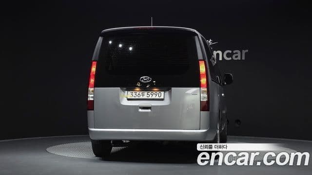 Hyundai Staria 4