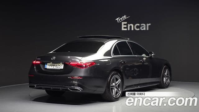Mercedes-Benz S-Class W223 2