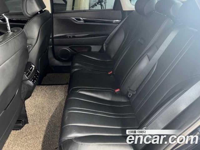 Genesis G80 (RG3) 4