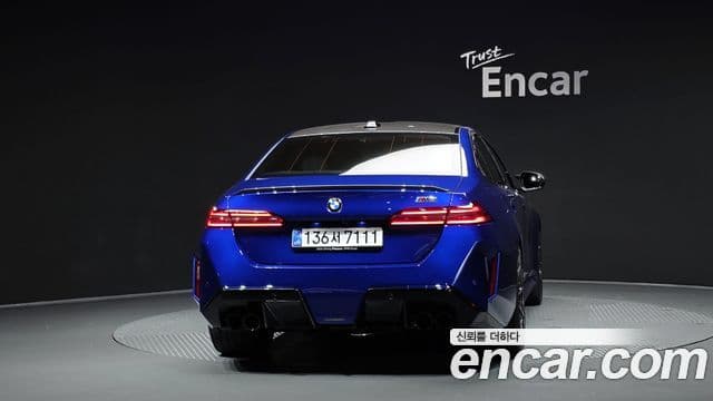 BMW M5 (G90) 4