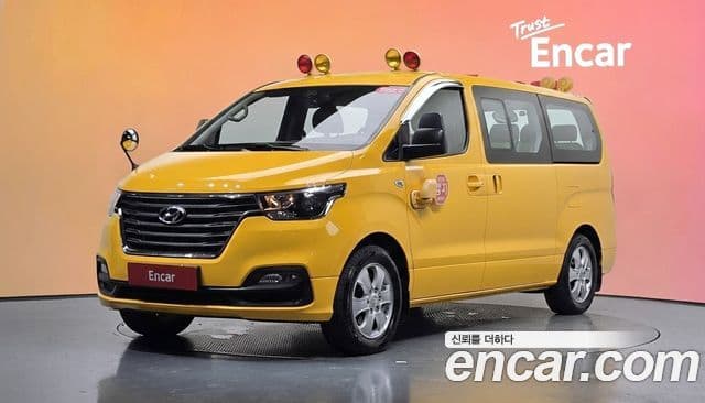 Hyundai The New Grand Starex 1