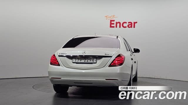 Mercedes-Benz S-Class W222 4