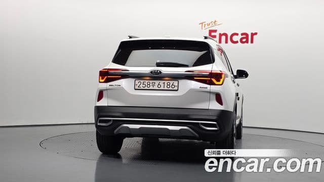 Kia Seltos 4