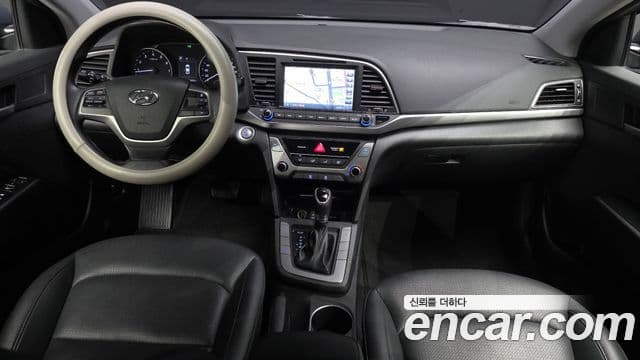 Hyundai Avante AD 4