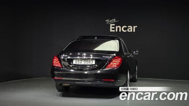 Mercedes-Benz S-Class W222 3