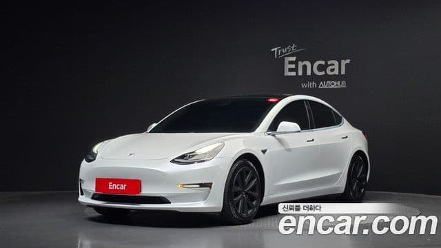 Tesla Model 3 1