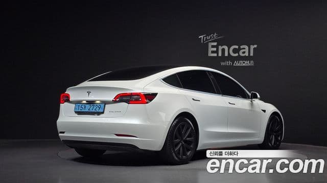 Tesla Model 3 2