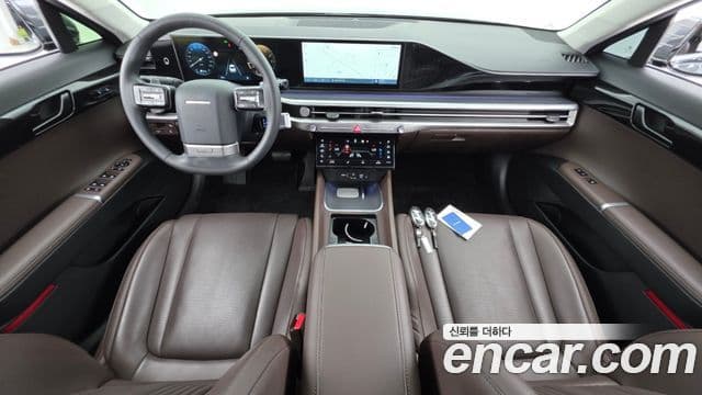 Hyundai Grandeur (GN7) 4