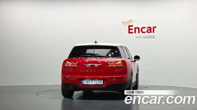 MINI Cooper Clubman 4