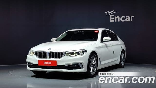 BMW 5 Series (G30) 1