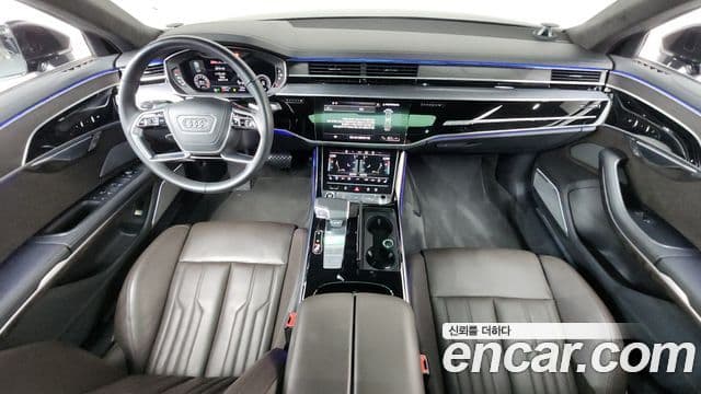 Audi A8 (D5) 4