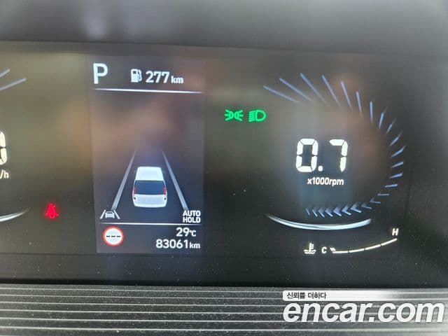 Hyundai Staria 4
