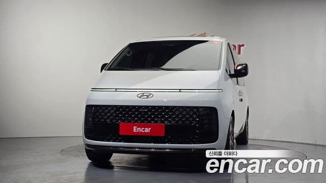 Hyundai Staria 2