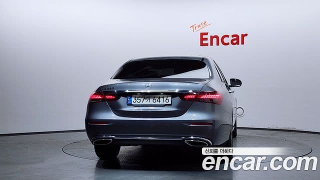 Mercedes-Benz E-Class W213 3