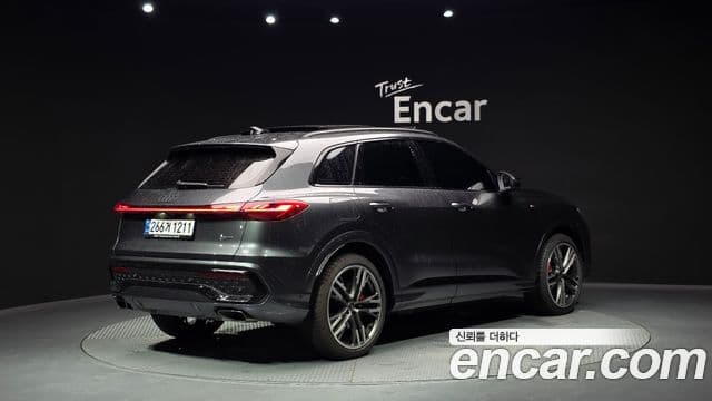 Audi Q5 (80A) 2