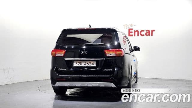 Kia All New Carnival 4