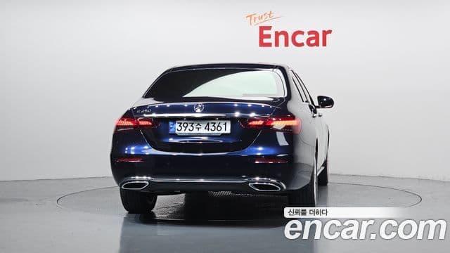 Mercedes-Benz E-Class W213 4