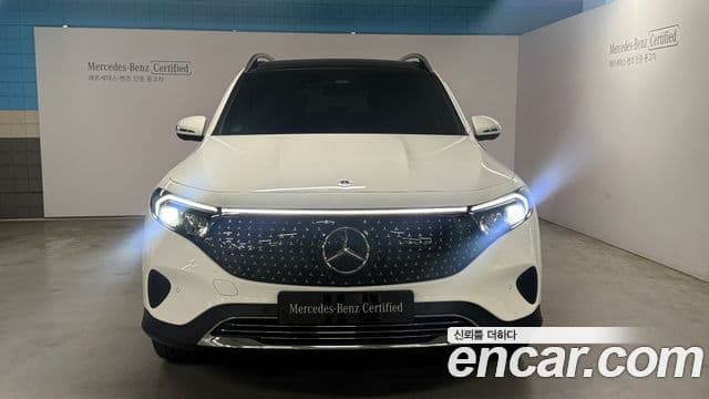 Mercedes-Benz EQB X243 2