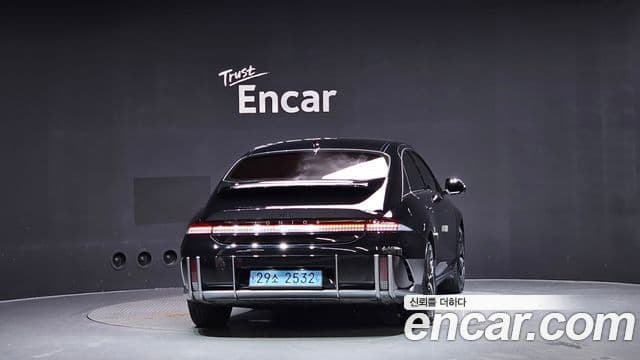 Hyundai Ioniq 6 4