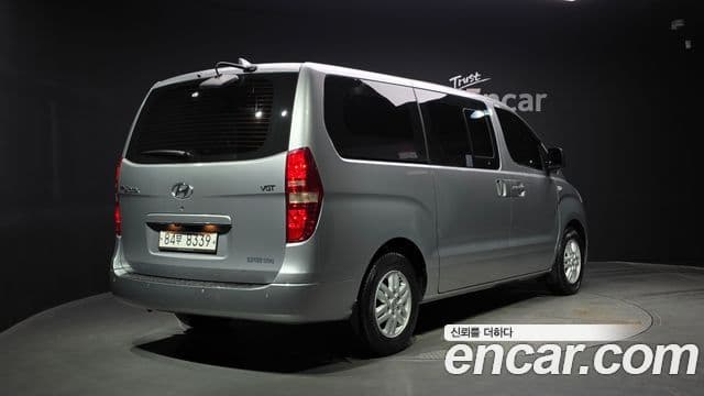 Hyundai Grand Starex 2