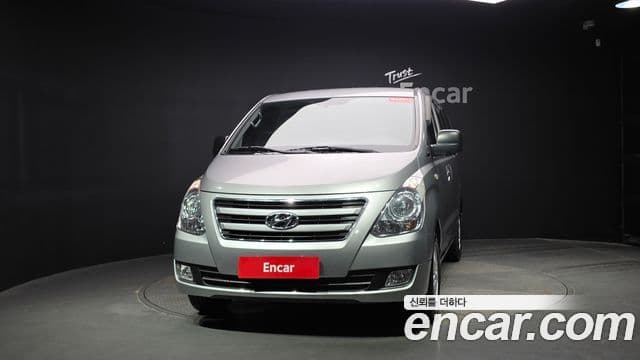 Hyundai Grand Starex 3