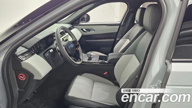 Land Rover Range Rover Velar 3
