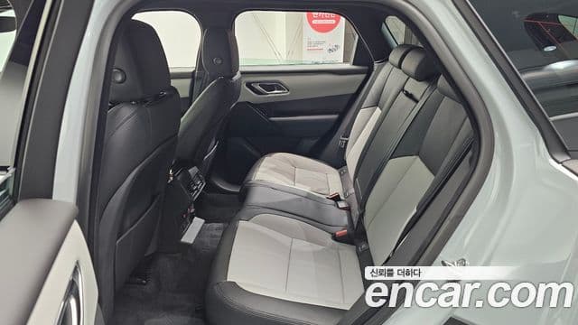 Land Rover Range Rover Velar 4