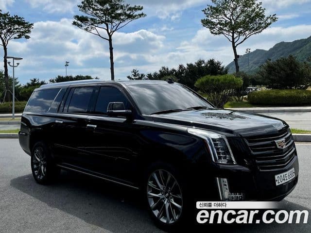 Cadillac Escalade 3