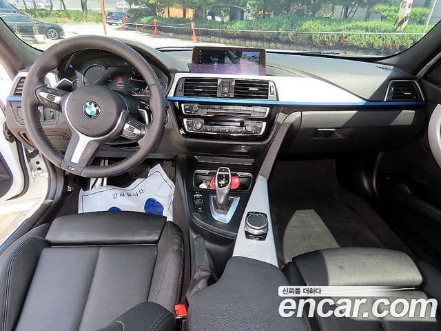 BMW 3 Series (F30) 4