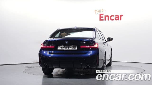 BMW 3 Series (G20) 4